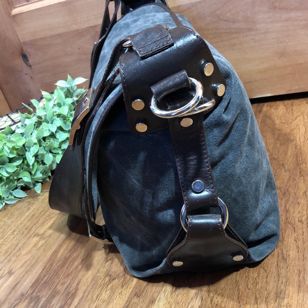 Sundance Black and Brown Satchel - Picture 7 of 16